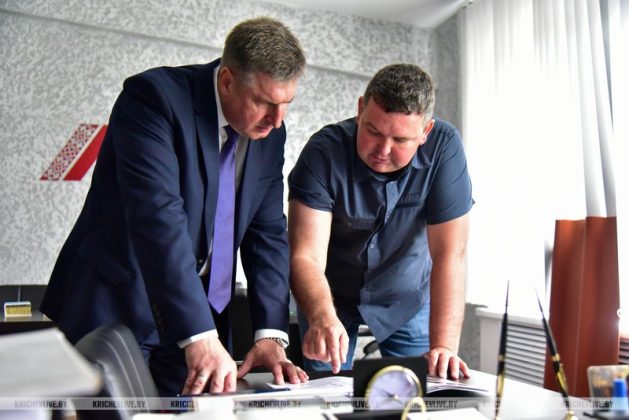 Сергей Давыдов ознакомился с работой новой производственной линии ООО «КМБ-Восток» в Кричеве