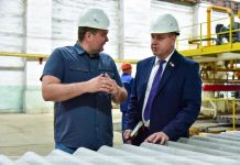 Сергей Давыдов ознакомился с работой новой производственной линии ООО «КМБ-Восток» в Кричеве