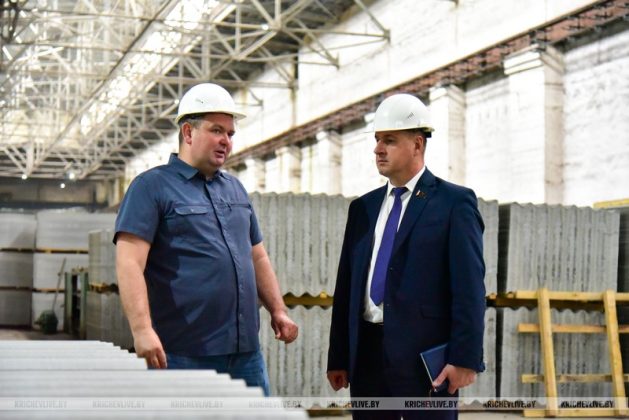Сергей Давыдов ознакомился с работой новой производственной линии ООО «КМБ-Восток» в Кричеве