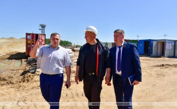 Сергей Давыдов провел мониторинг строительства сельхозобъектов в Кричеве Сергей Давыдов провел мониторинг строительства сельхозобъектов в Кричеве
