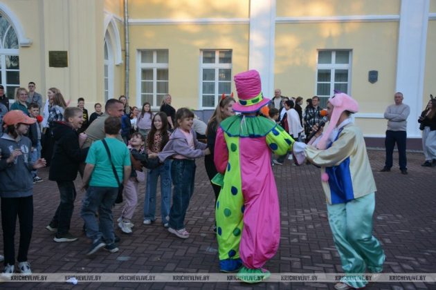 Узнали, как дворец Потемкина на четыре часа превратился в портал в историю. Фоторепортаж с «Ночи музеев»