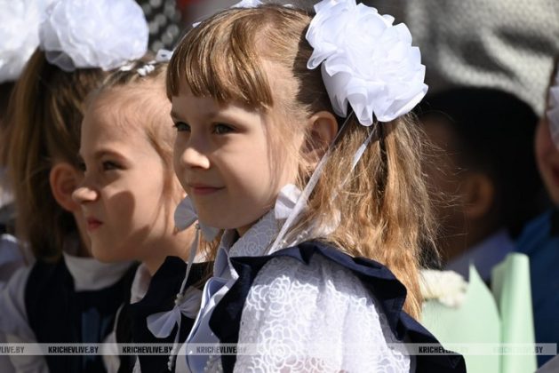 Последний звонок прозвенел для 199 выпускников Кричевщины