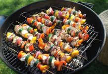 Что приготовить на природе просто, быстро и вкусно: 5 идей для пикника