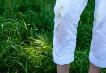 Чем отмыть пятна от травы с одежды: 5 проверенных способов Чем отмыть пятна от травы с одежды: 5 проверенных способов