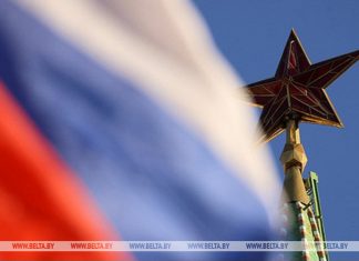Лукашенко поздравил Путина с Днем России