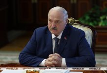 Лукашенко прокомментировал атаку дрона на автобус с гражданами Беларуси