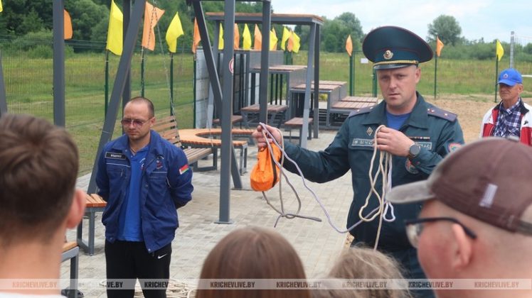 Кричевские спасатели и ОСВОД провели урок безопасности у воды для школьников