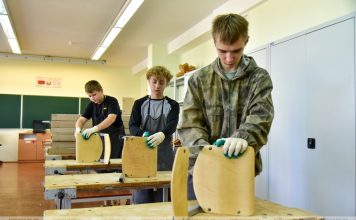 В Кричеве организована трудовая занятость подростков В Кричеве организована трудовая занятость подростков