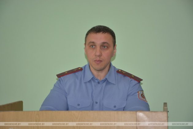Встреча с Владимиром Александровым в автобусном парке: о безопасности на дорогах и в сети