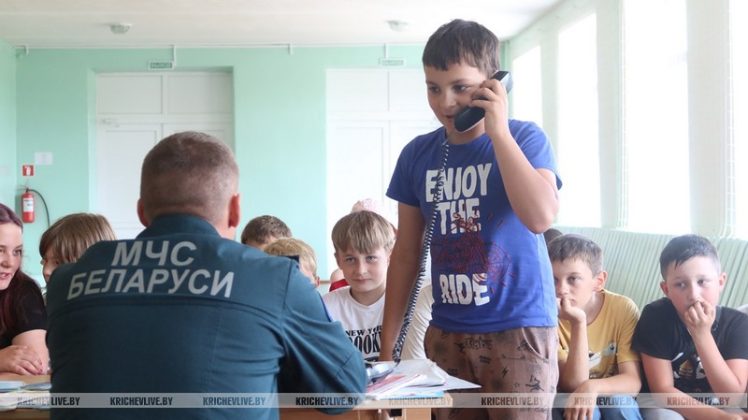 Кричевские спасатели напомнили детям главные правила безопасных каникул