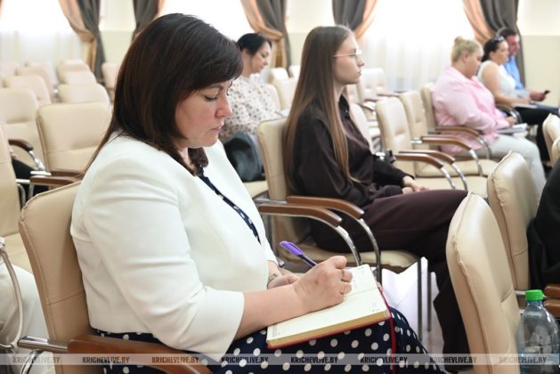 Как правильно нанимать на работу иностранцев, обсудили в Кричеве
