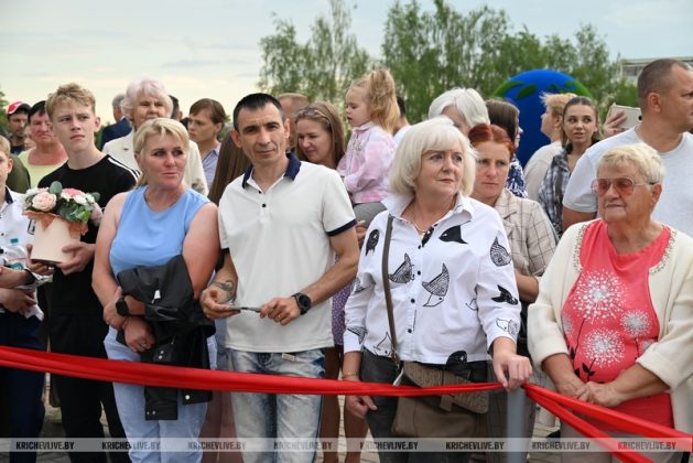 Звездный выпускной проходит в Кричеве