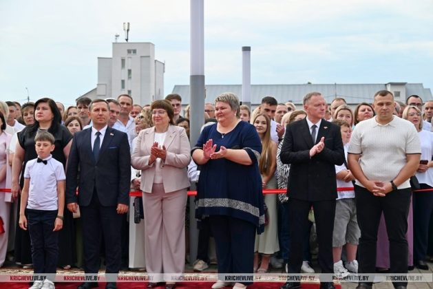 Звездный выпускной проходит в Кричеве