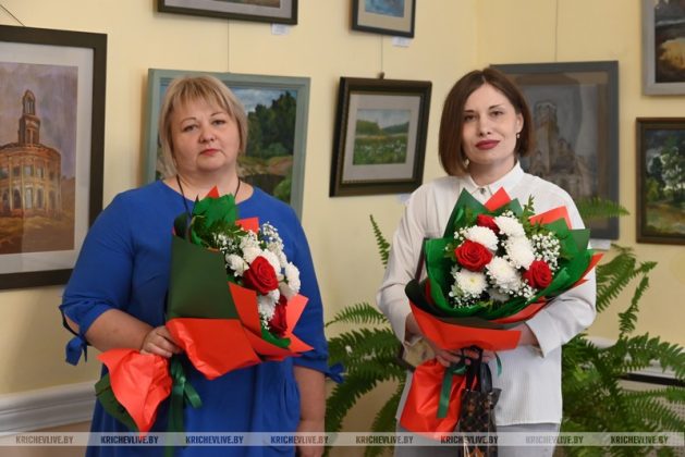 Искусство объединяет: в Кричеве открылась выставка российских художниц «Две точки зрения»