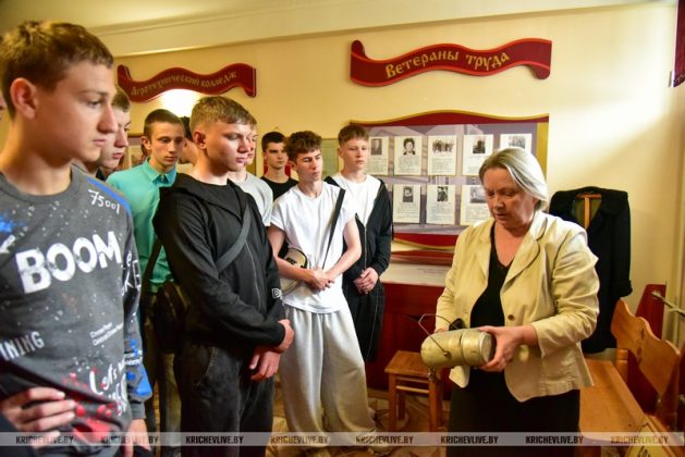 В Кричевском колледже прошла экскурсия, напомнившая учащимся о подвиге земляков