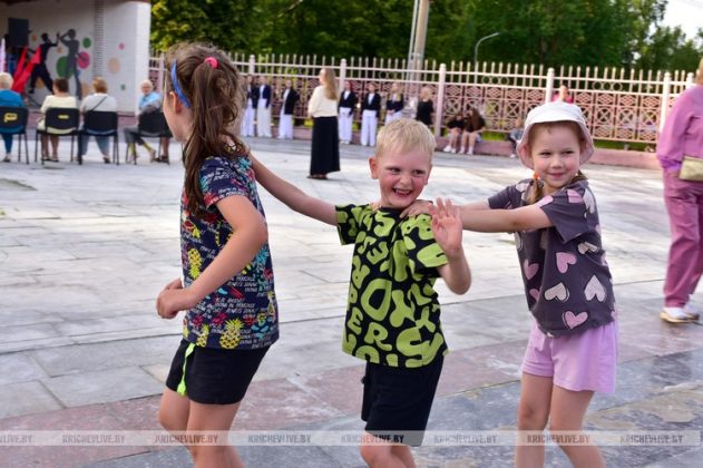 ФОТОФАКТ: В Кричеве прошел смотр-конкурс «Зажги свою звезду»