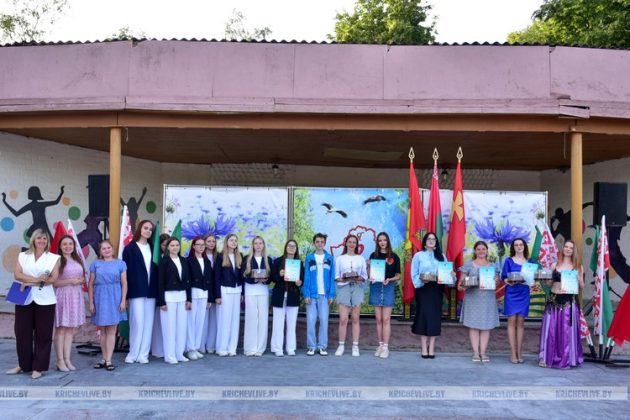 ФОТОФАКТ: В Кричеве прошел смотр-конкурс «Зажги свою звезду»