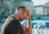 Жизнь без мигрени: как победить головную боль с помощью полезных привычек, сна и водного баланса