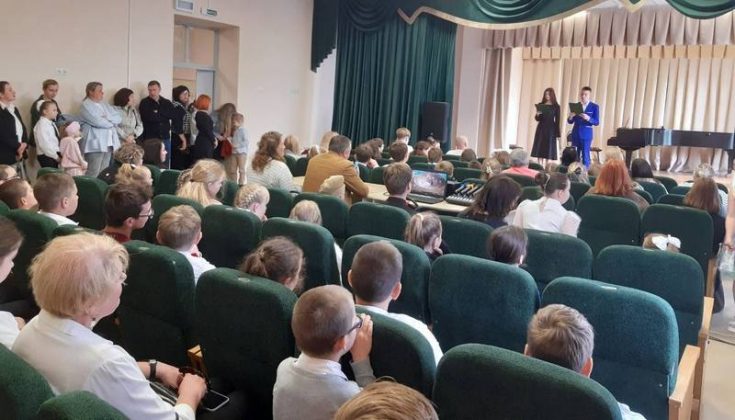 Более 100 участников собрал в Кричеве межрегиональный конкурс «Золотые россыпи талантов»