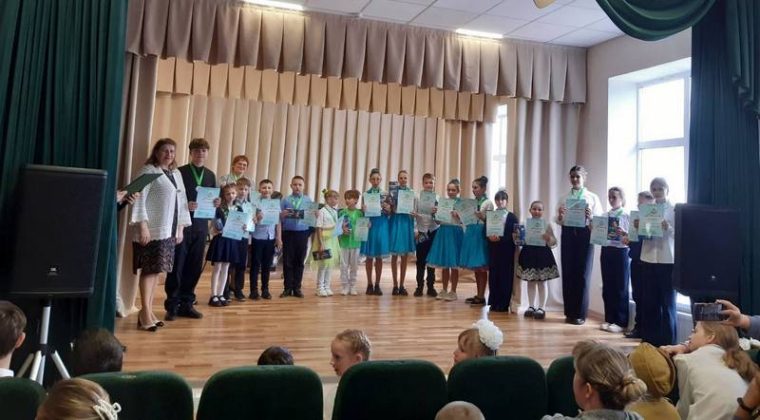 Более 100 участников собрал в Кричеве межрегиональный конкурс «Золотые россыпи талантов»