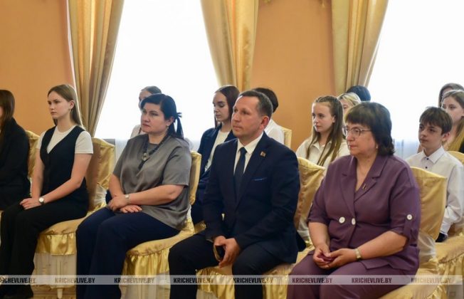 В Кричеве наградили активную и инициативную молодежь района