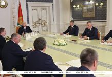 Лукашенко концептуально поддержал предложение об укрупнении Дрибинского района Лукашенко концептуально поддержал предложение об укрупнении Дрибинского района