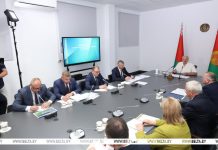 Что в приоритете у Президента — сельское хозяйство или промышленность? Лукашенко расставил акценты Что в приоритете у Президента - сельское хозяйство или промышленность? Лукашенко расставил акценты