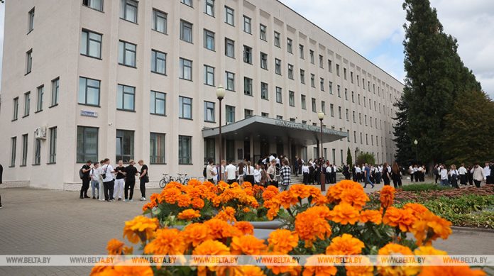 Хит среди специальностей и высокий конкурс: как проходит прием абитуриентов в МГУ имени Кулешова Хит среди специальностей и высокий конкурс: как проходит прием абитуриентов в МГУ имени Кулешова