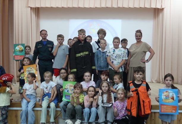 Кричевские спасатели встретились с воспитанниками ЦДОДиМ «Кречут»