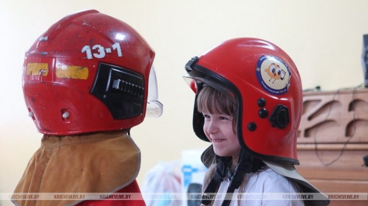 Кричевские спасатели провели уроки безопасности для воспитанников детских садов