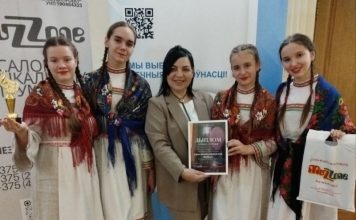 Кричевские «Ващилки» удостоены специальной премии Президента Образцовый ансамбль «Ващилки» из Кричева удостоен специальной премии Президента