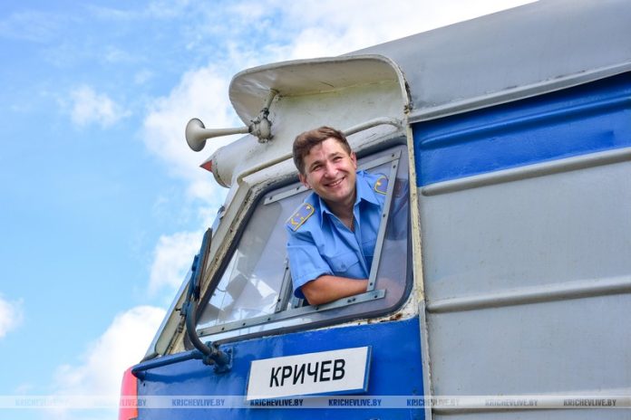 Человек, который ведет поезда: кричевлянин Игорь Артёменко о профессии и жизни Человек, который ведет поезда: кричевлянин Игорь Артёменко о профессии и жизни
