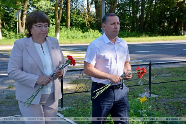 Митинг-реквием у памятника Николаю Сиротинину прошел в Кричевском районе