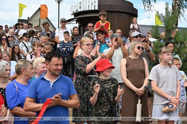 В Кричеве открыли пляж на озере Молодежном