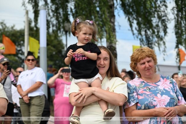 В Кричеве открыли пляж на озере Молодежном
