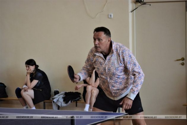 Турнир по настольному теннису в Кричеве собрал 60 спортсменов из Беларуси и России.