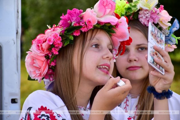 В Кричеве Купальскую ночь встретили песнями и танцами у воды