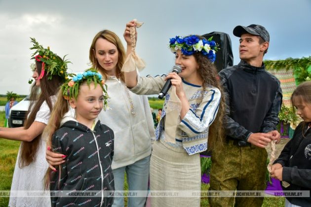 В Кричеве Купальскую ночь встретили песнями и танцами у воды