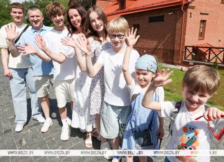 Как сделать осознанное родительство модным трендом? Лукашенко требует выработать действенную формулу Как сделать осознанное родительство модным трендом? Лукашенко требует выработать действенную формулу