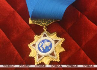 Лукашенко наградил орденом Дружбы народов Мишустина и Мантурова Лукашенко наградил орденом Дружбы народов Мишустина и Мантурова