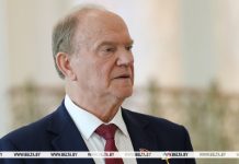 Беларусь показала всем пример умной, сильной, успешной страны — Зюганов Беларусь показала всем пример умной, сильной, успешной страны - Зюганов
