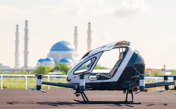 Первый полет пассажирского беспилотника с человеком на борту прошел в Астане Первый полет пассажирского беспилотника с человеком на борту прошел в Астане