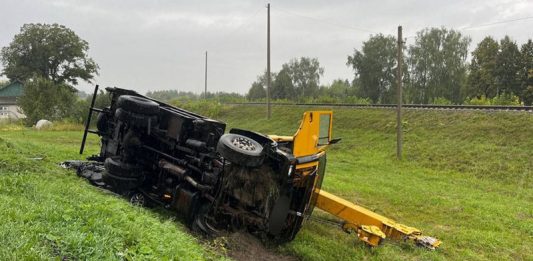 ДТП в Горках: автокран врезался в легковой автомобиль ДТП в Горках: автокран врезался в легковой автомобиль