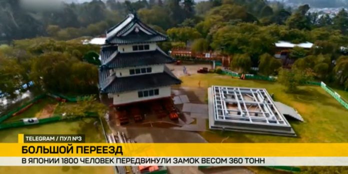 360 тонн вручную: японцы передвинули башню замка с помощью древней техники