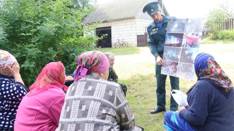 Кричевские спасатели напомнили жителям Бельского сельсовета о безопасности