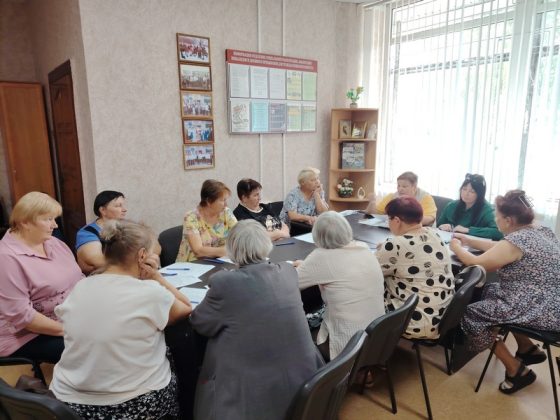 Тренировка памяти, внимания и логики: в Кричевском РЦСОН прошел тренинг «Деменция нам не товарищ!»