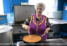 Сытый хлебороб — хорошая работа: как работает столовая в «Малятичи-АГРО» Сытый хлебороб - хорошая работа: как работает столовая в «Малятичи-АГРО»
