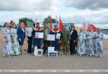 В Кричевском районе чествовали первого водителя, преодолевшего рубеж в 2000 тонн В Кричевском районе чествовали первого водителя, преодолевшего рубеж в 2000 тонн
