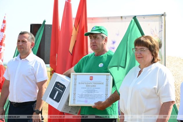 Лидер уборочной страды: водитель из "Новобельского-АГРО" перевез 1000 тонн