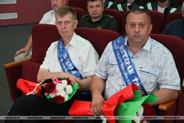Накануне Дня строителя в Кричеве чествуют работников ОАО «Кричевцементношифер» (фоторепортаж)